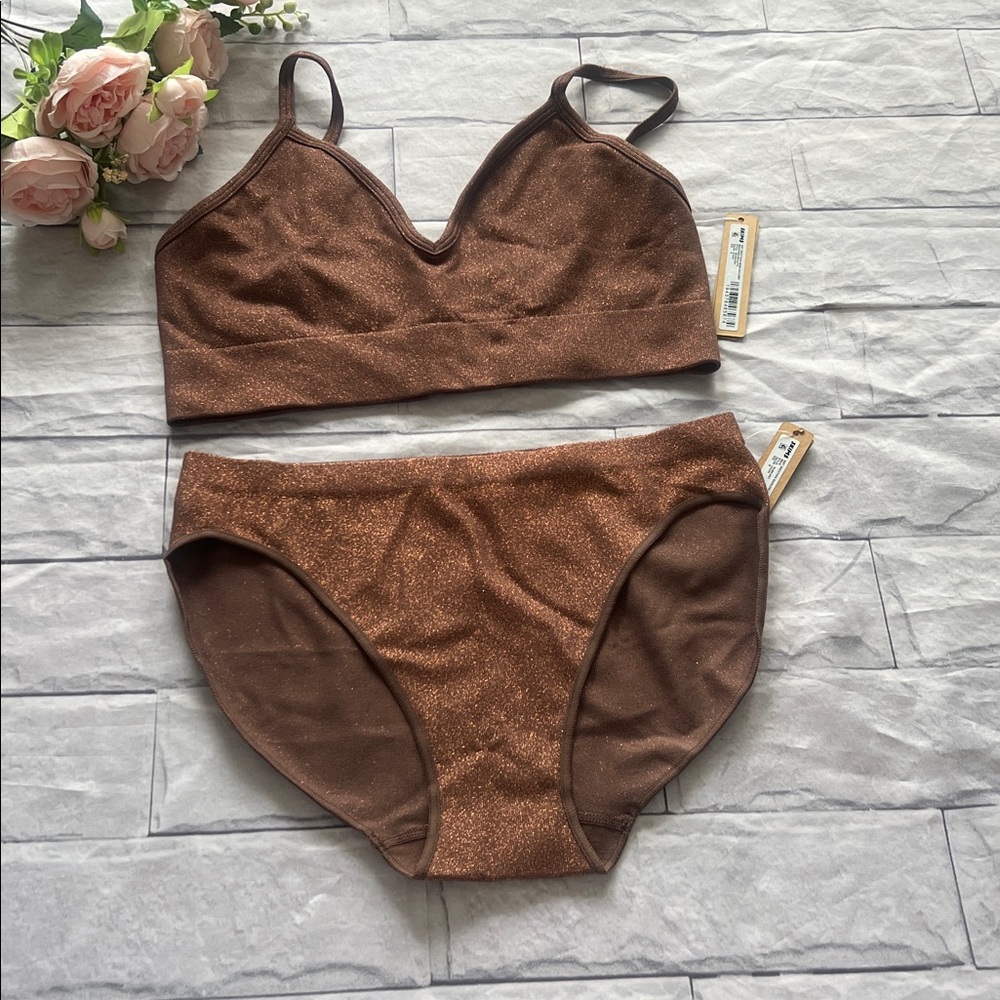 NWT SKIMS soft smoothing seamless lurex bralette & bikini set cocoa size medium
